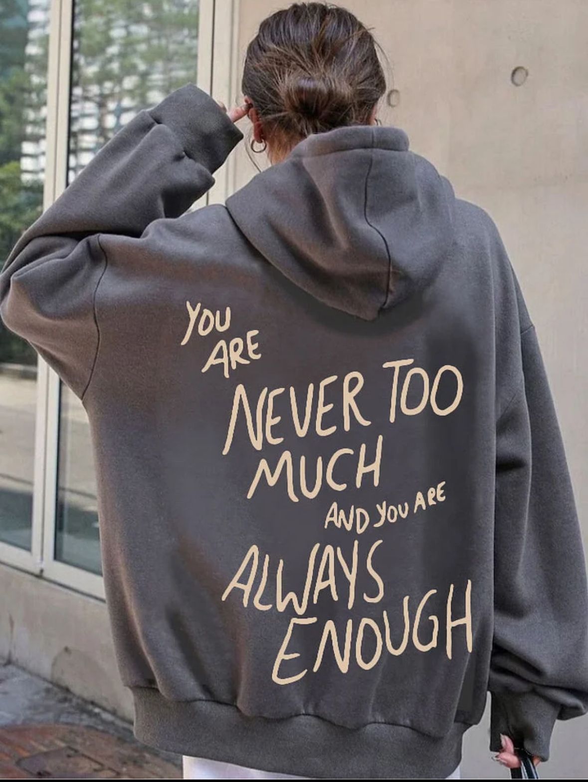 Winter Hub | Fashionable Wolf